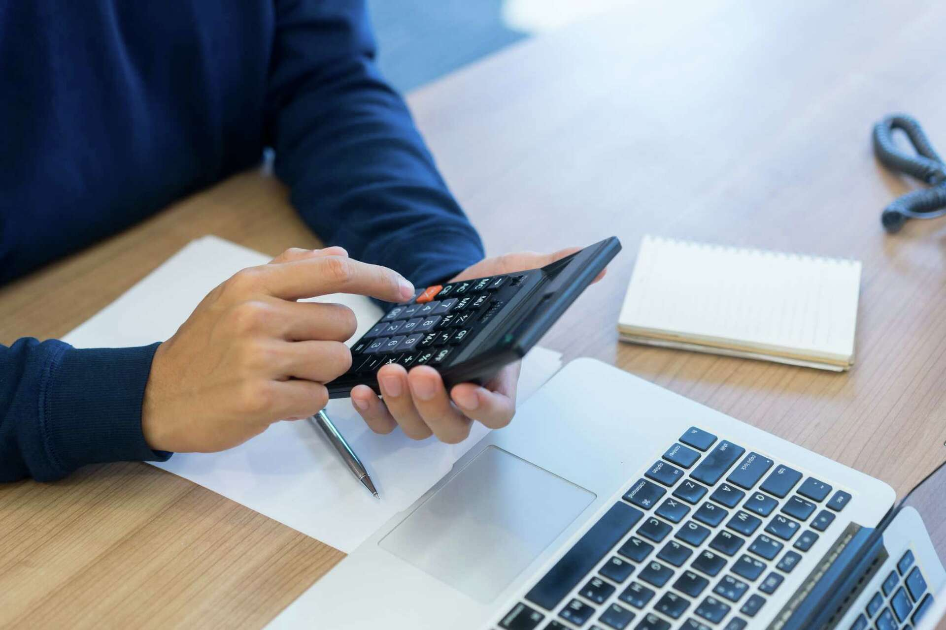 Salary Versus Hourly Pay: The Real Difference