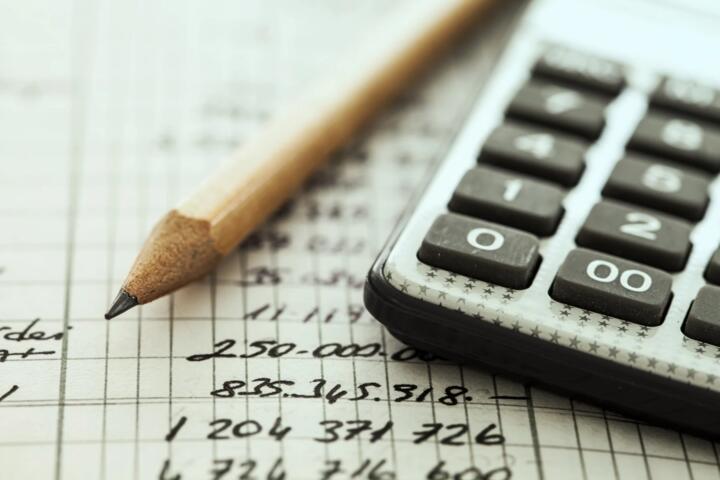 How a Paycheck Is Calculated Before It Reaches You