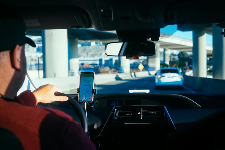 How Ride-Hailing Apps Set Their Prices